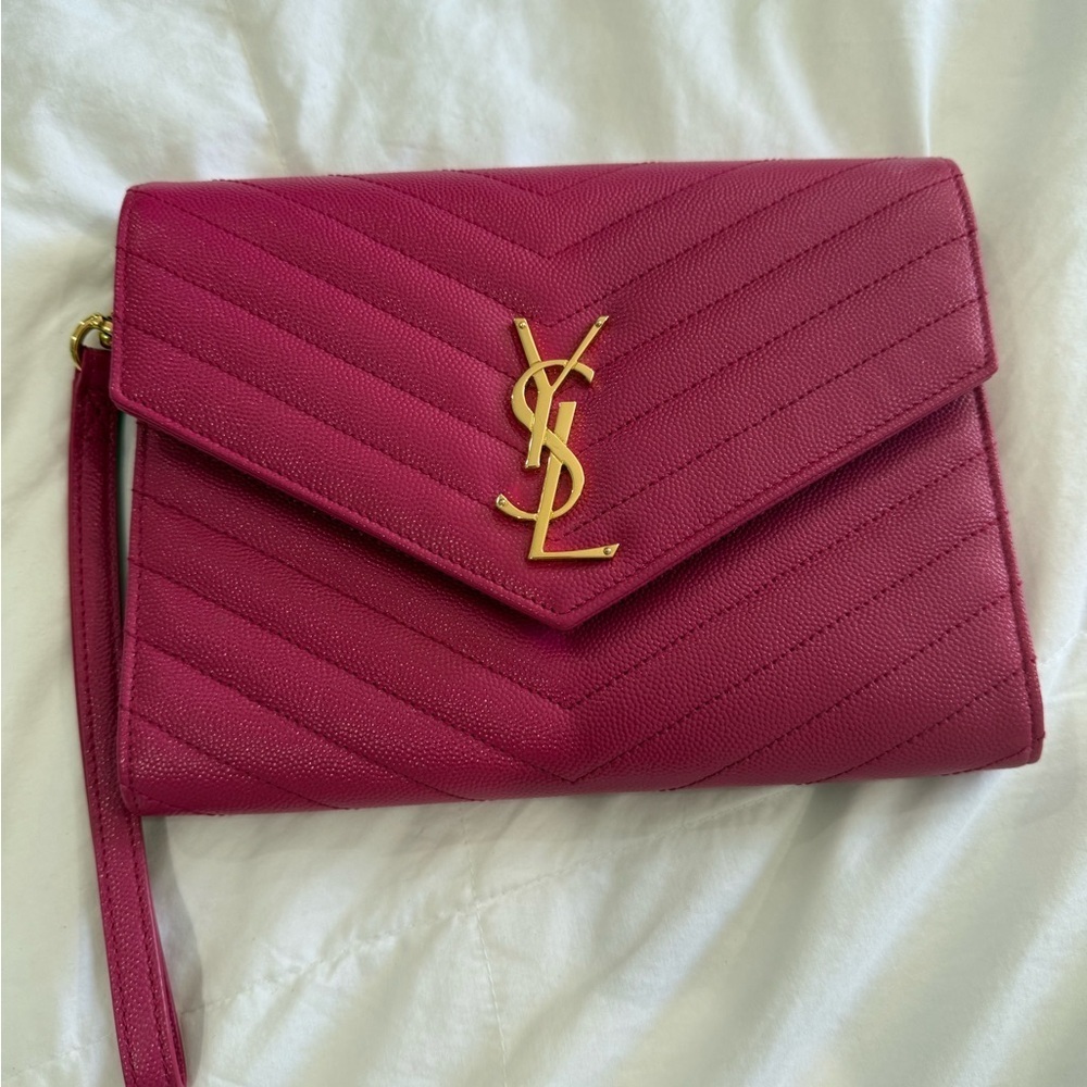 SAINT LAURENT 
Grain De Poudre Matelasse Chevron Monogram Envelope Clutch - Picture 6 of 16